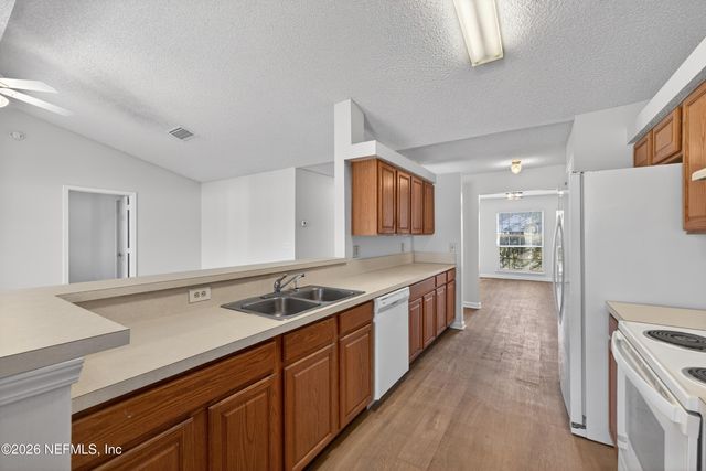 2912 CRANES LANDING Court, Orange Park, FL 32073