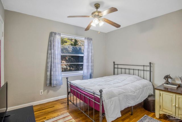 6589 Cedar St, Milton, FL 32570