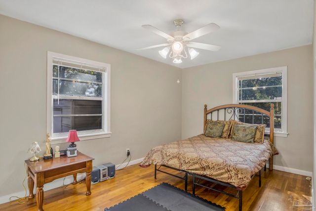 6589 Cedar St, Milton, FL 32570