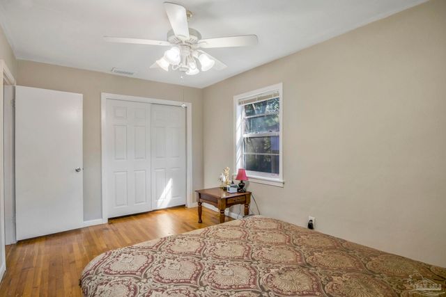 6589 Cedar St, Milton, FL 32570