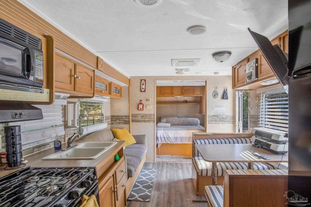 6589 Cedar St, Milton, FL 32570