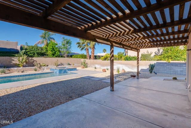 67 Tempe Trail, Palm Desert, CA 92211