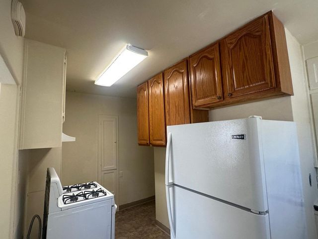427 & 431 Ellis St, King City, CA 93930