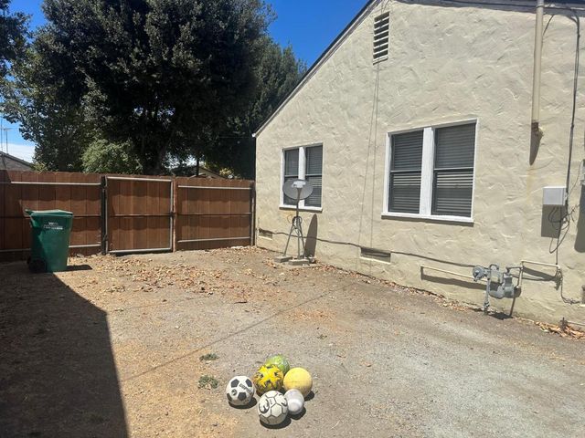 427 & 431 Ellis St, King City, CA 93930