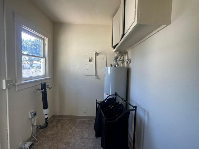 427 & 431 Ellis St, King City, CA 93930