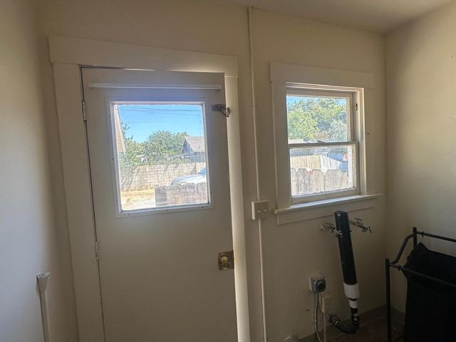 427 & 431 Ellis St, King City, CA 93930