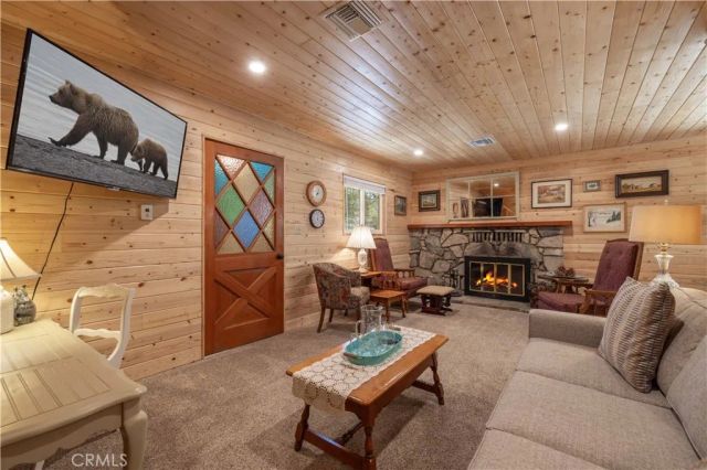 924 Michael, Big Bear City, CA 92314