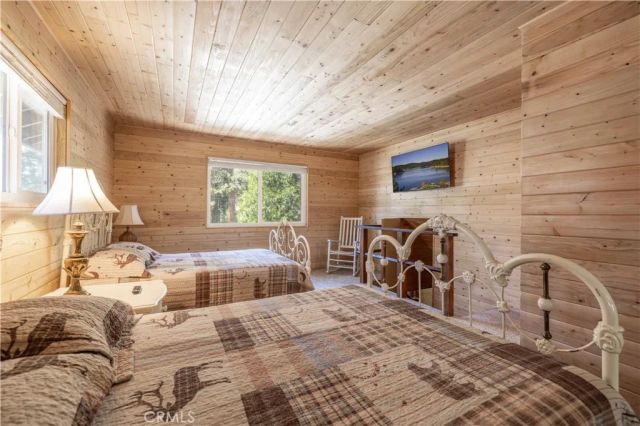 924 Michael, Big Bear City, CA 92314