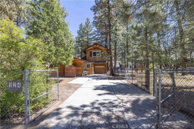 924 Michael, Big Bear City, CA 92314