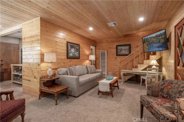 924 Michael, Big Bear City, CA 92314