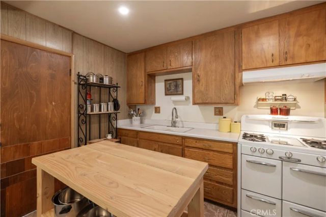 924 Michael, Big Bear City, CA 92314