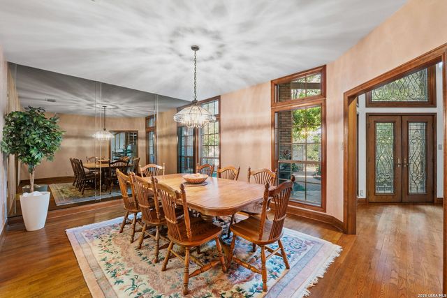 9 Scarborough Square, San Antonio, TX 78218