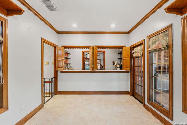 9 Scarborough Square, San Antonio, TX 78218