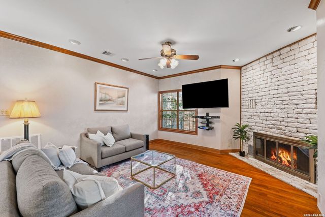 9 Scarborough Square, San Antonio, TX 78218