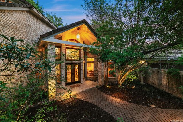 9 Scarborough Square, San Antonio, TX 78218