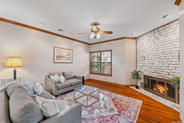 9 Scarborough Square, San Antonio, TX 78218