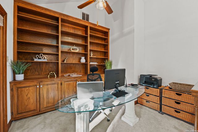 9 Scarborough Square, San Antonio, TX 78218