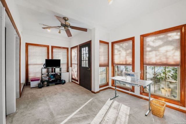 9 Scarborough Square, San Antonio, TX 78218