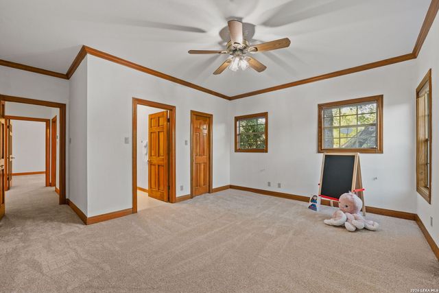 9 Scarborough Square, San Antonio, TX 78218