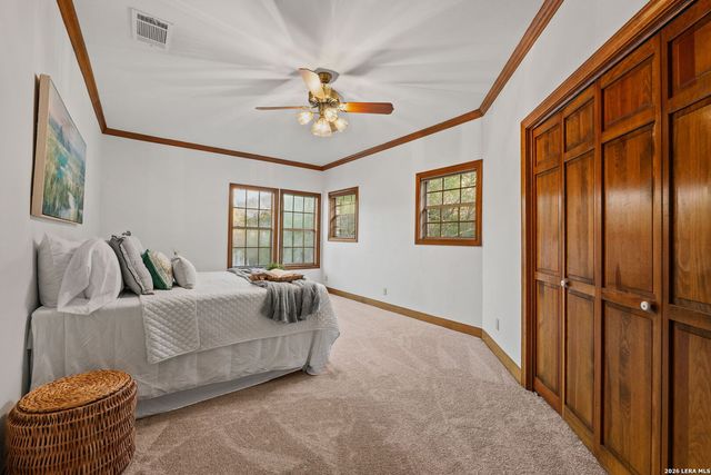 9 Scarborough Square, San Antonio, TX 78218