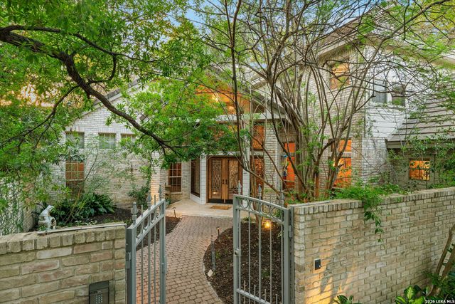 9 Scarborough Square, San Antonio, TX 78218