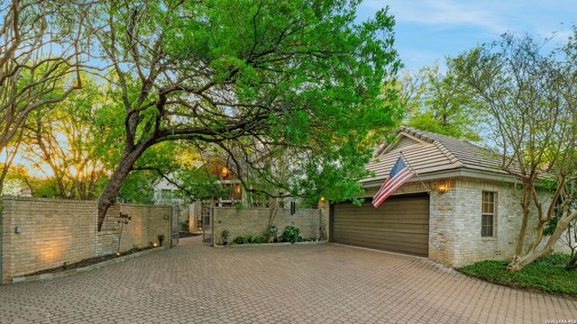 9 Scarborough Square, San Antonio, TX 78218
