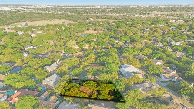 9 Scarborough Square, San Antonio, TX 78218