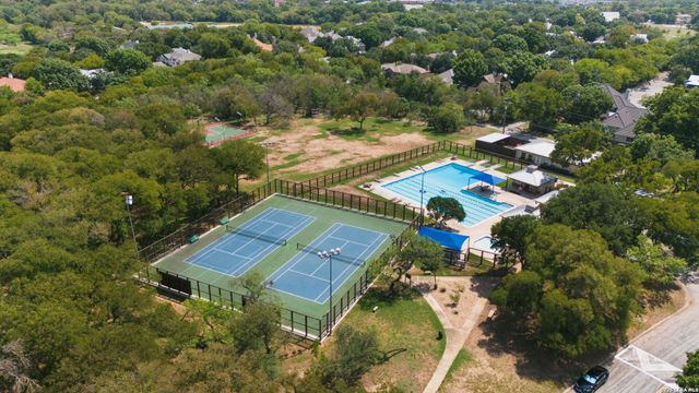 9 Scarborough Square, San Antonio, TX 78218