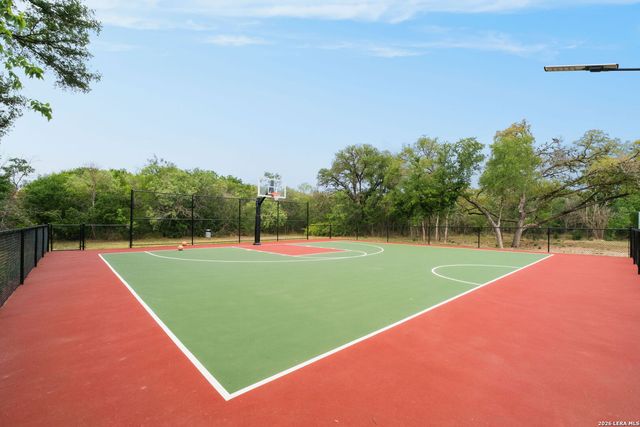 9 Scarborough Square, San Antonio, TX 78218