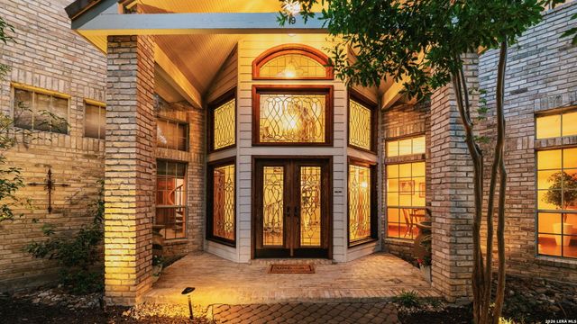 9 Scarborough Square, San Antonio, TX 78218