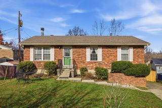 3205 Elk Lake Court, Lexington, KY 40517
