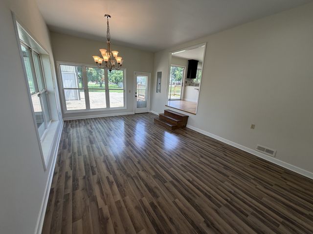 1009 Due West Cir, Lafayette, TN 37083