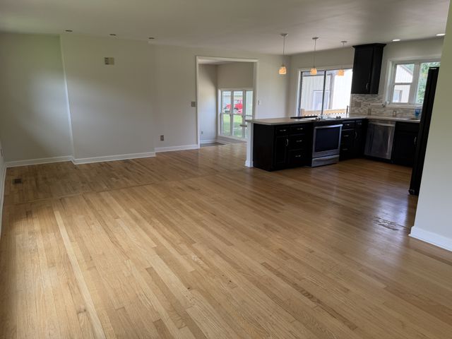 1009 Due West Cir, Lafayette, TN 37083