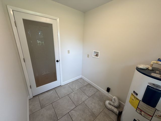1009 Due West Cir, Lafayette, TN 37083