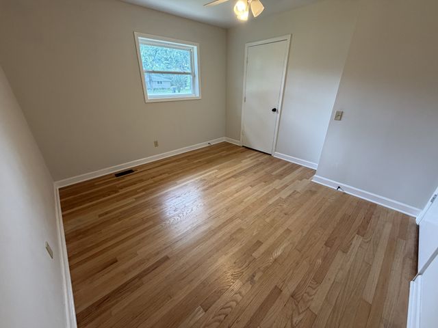 1009 Due West Cir, Lafayette, TN 37083