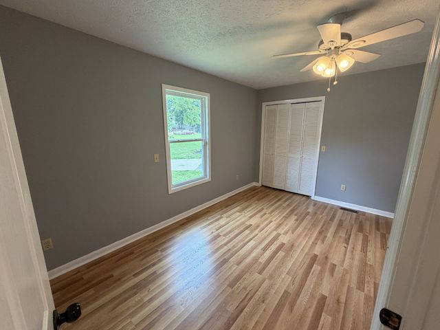 1009 Due West Cir, Lafayette, TN 37083