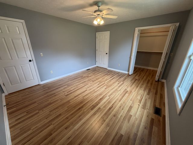 1009 Due West Cir, Lafayette, TN 37083