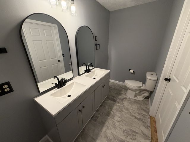 1009 Due West Cir, Lafayette, TN 37083