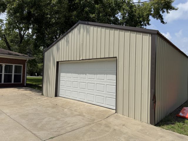 1009 Due West Cir, Lafayette, TN 37083