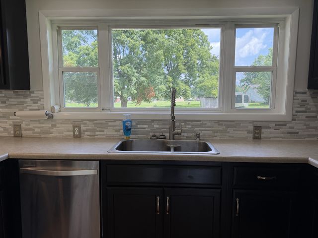 1009 Due West Cir, Lafayette, TN 37083