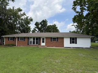 1009 Due West Cir, Lafayette, TN 37083