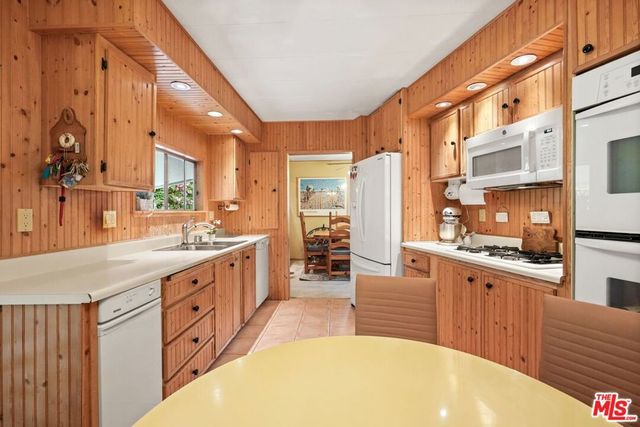 30473 Mulholland 33, Agoura Hills, CA 91301