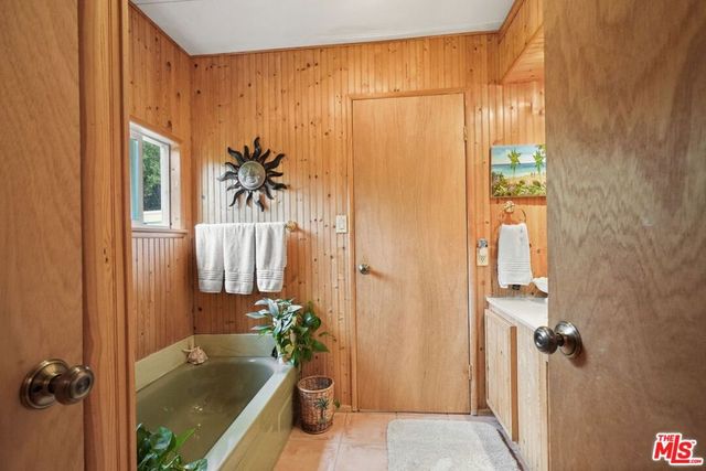 30473 Mulholland 33, Agoura Hills, CA 91301