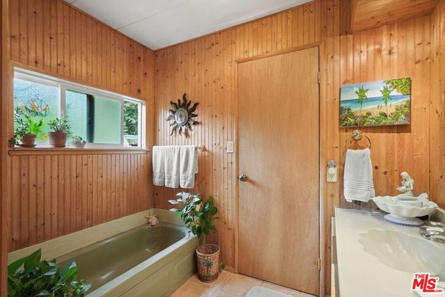 30473 Mulholland 33, Agoura Hills, CA 91301