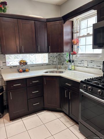 9109 139th Street, Jamaica, NY 11435