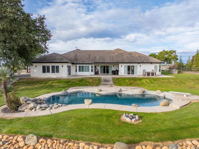 21810 Los Altos Drive, Palo Cedro, CA 96073