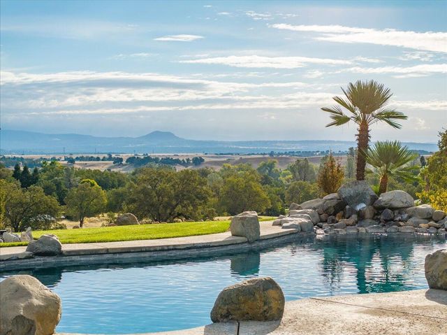 21810 Los Altos Drive, Palo Cedro, CA 96073