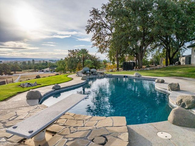 21810 Los Altos Drive, Palo Cedro, CA 96073