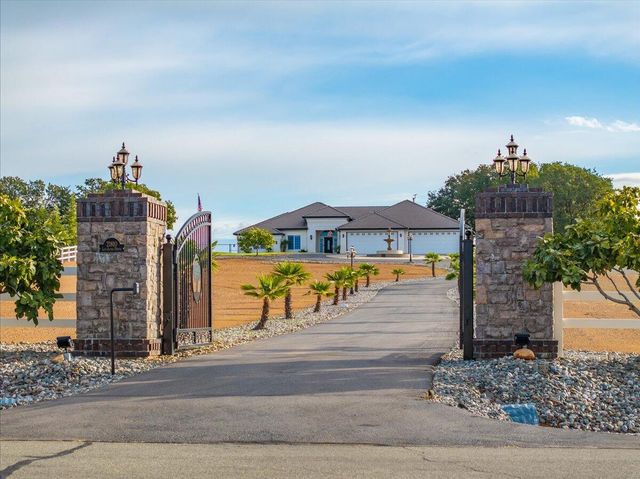 21810 Los Altos Drive, Palo Cedro, CA 96073