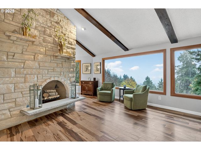 17542 KIRKWOOD Rd, Gladstone, OR 97027